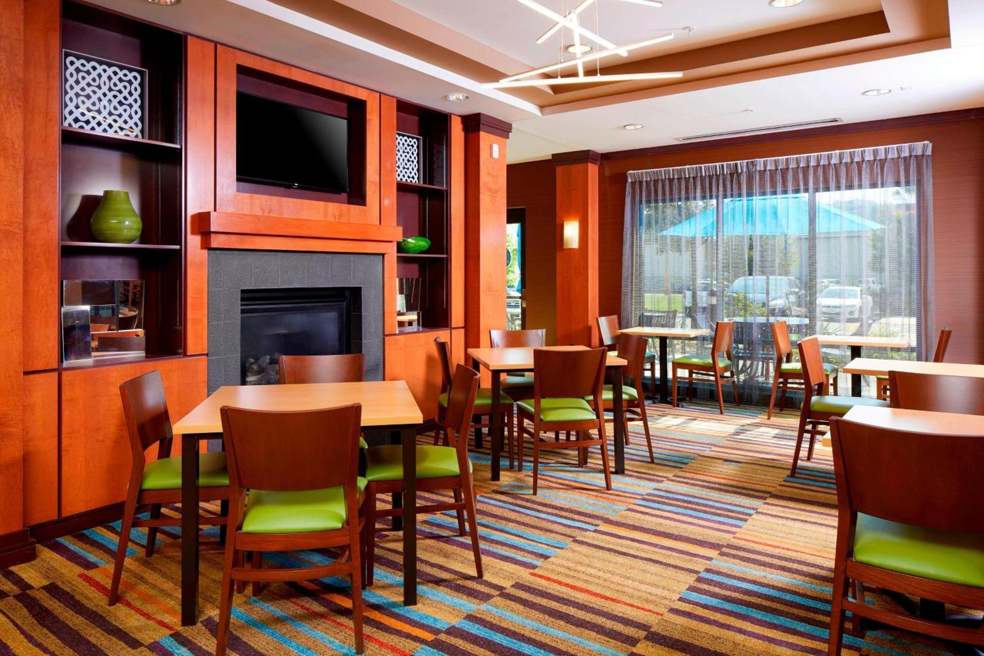 Fairfield Inn & Suites By Marriott Cumberland Exteriér fotografie
